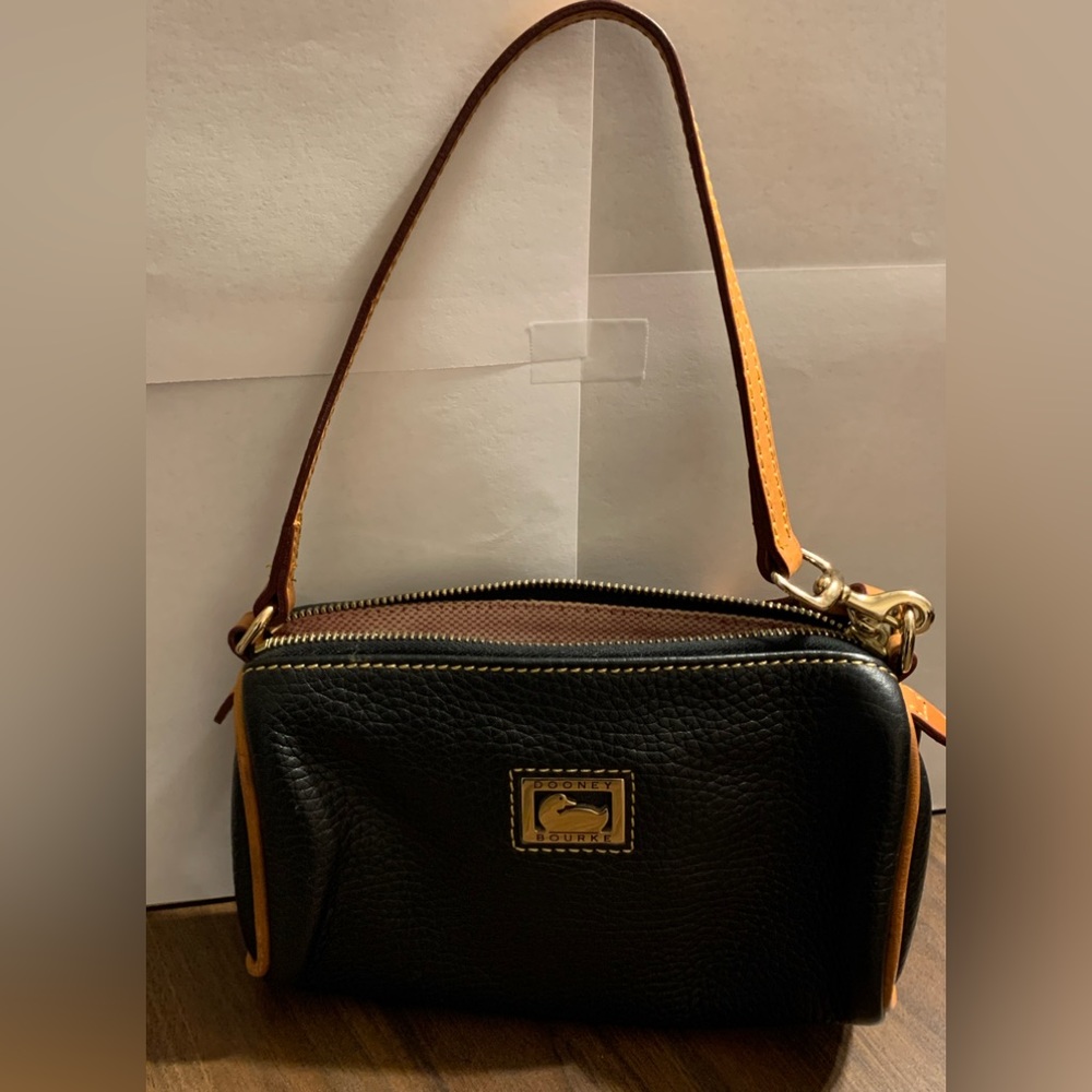 Dooney & Burke Wristlet/Clutch Black w/brown accent